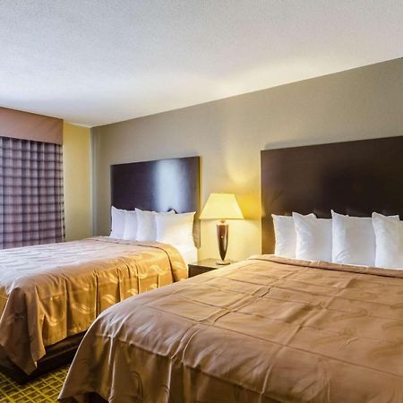 Rodeway Inn ブロックトン エクステリア 写真