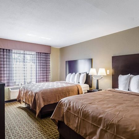 Rodeway Inn ブロックトン エクステリア 写真