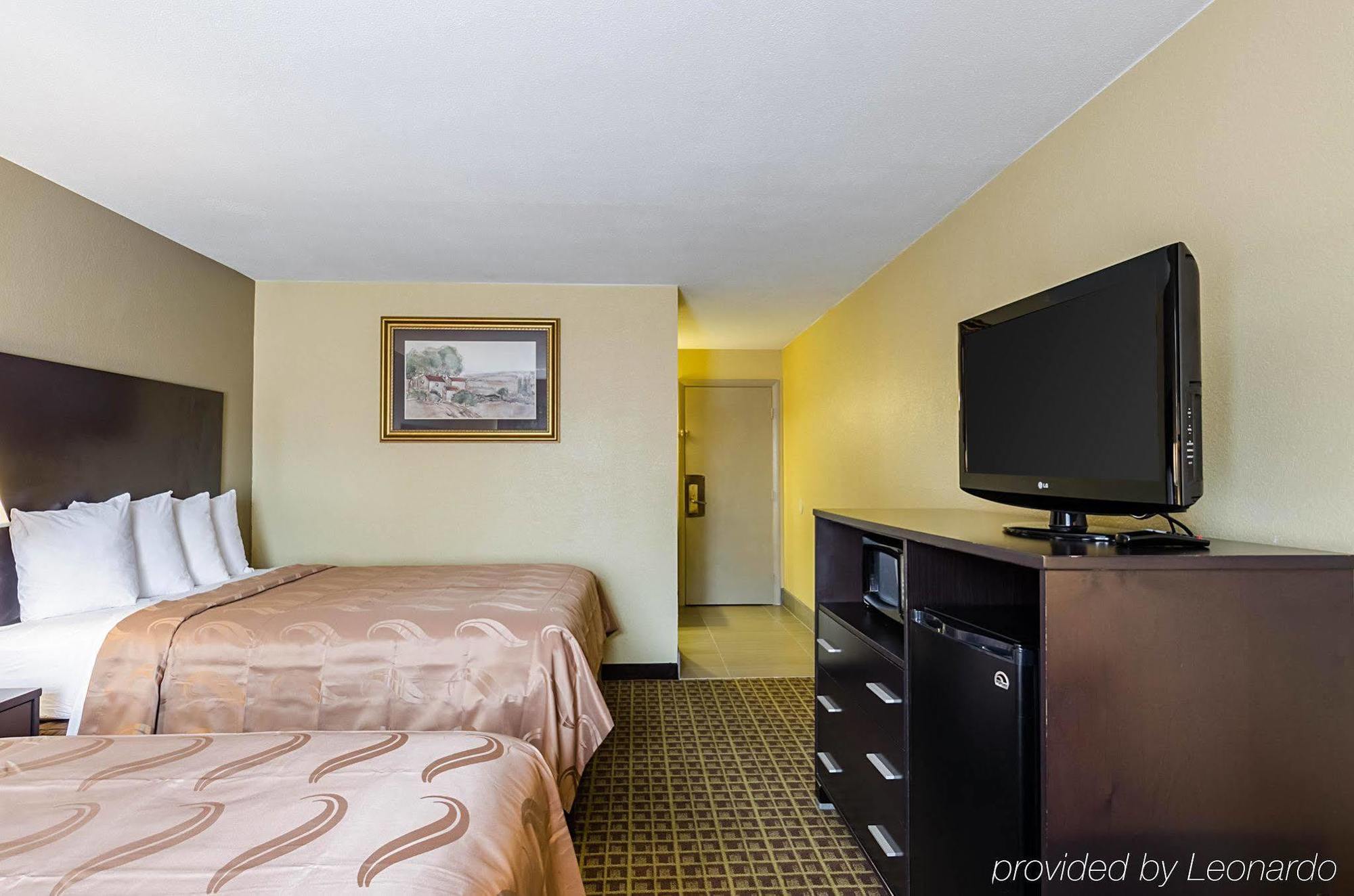 Rodeway Inn ブロックトン エクステリア 写真