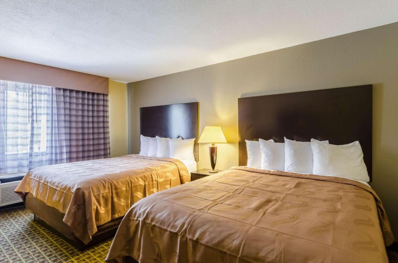 Rodeway Inn ブロックトン エクステリア 写真