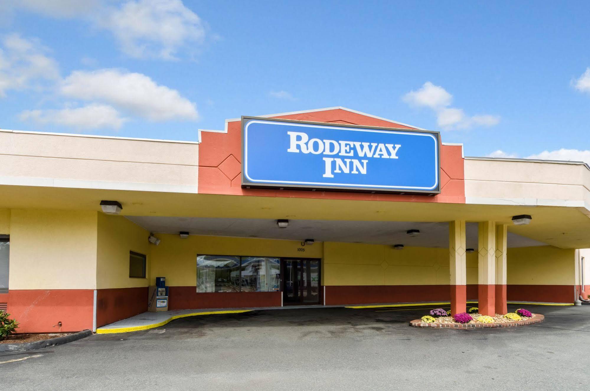 Rodeway Inn ブロックトン エクステリア 写真